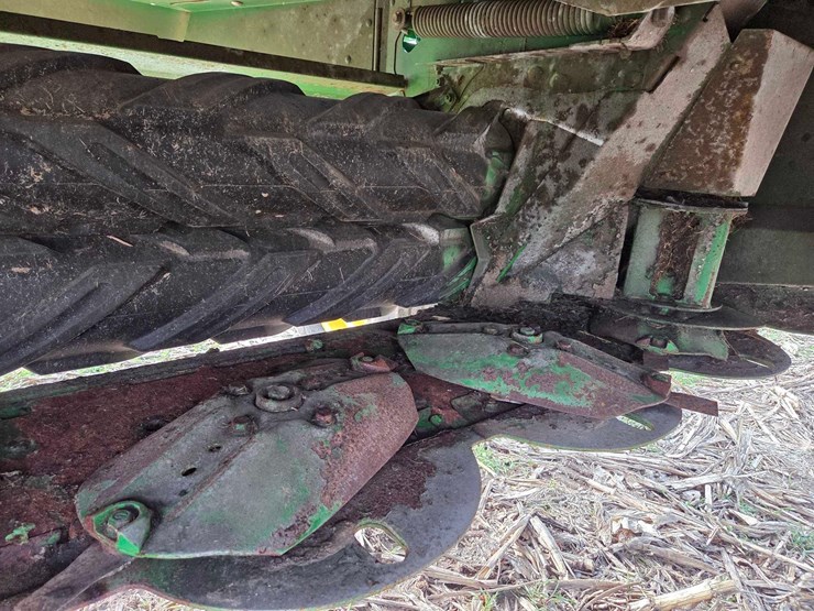 john-deere-630-image-34