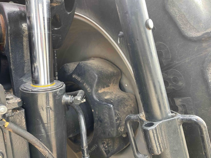 case-ih-magnum-340-image-73