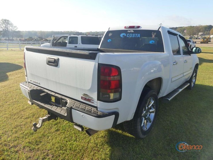 2007-gmc-sierra-1500-denali-image-2