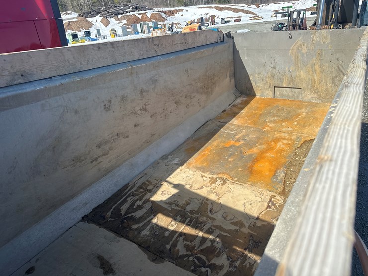 2012-international-7600-image-21