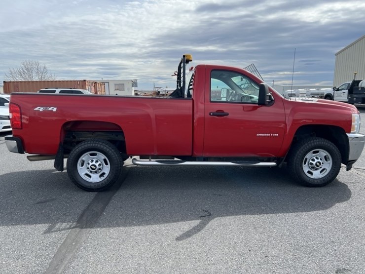2011-chevrolet-silverado-2500-image-6