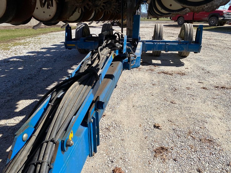 2009-kinze-3600-image-86