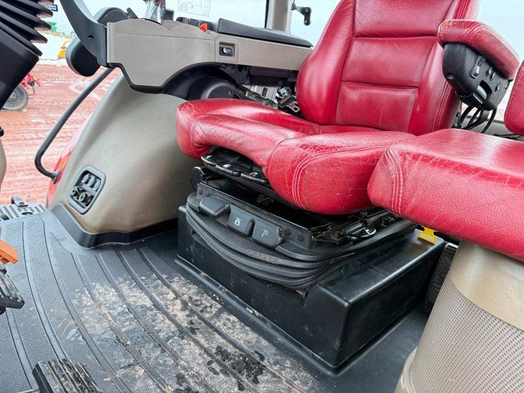 case-ih-magnum-380-rowtrac-image-60