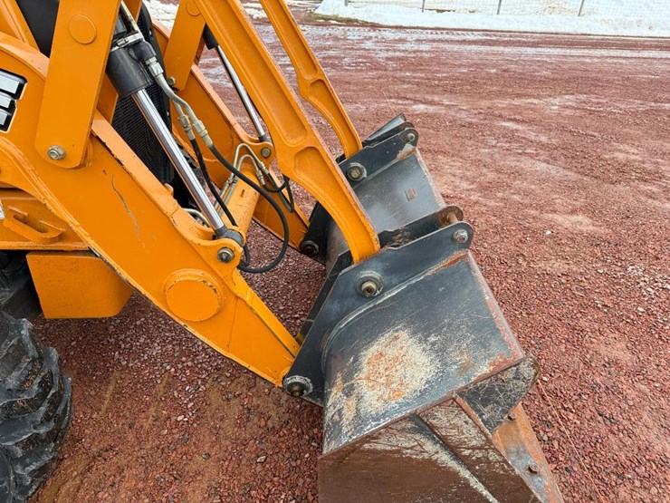 case-570n-xt-image-27