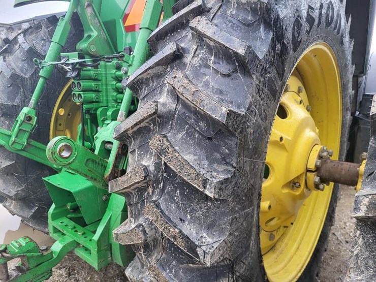 2002-john-deere-8120-image-30