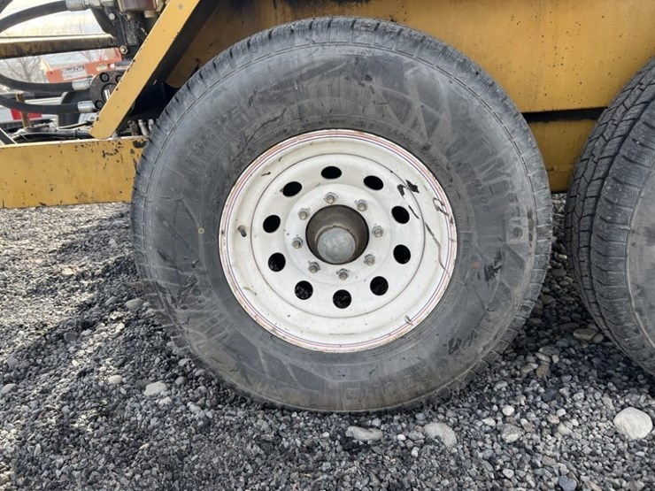 2013-bear-cat-bk250-towable-asphalt-crack-sealer-image-27