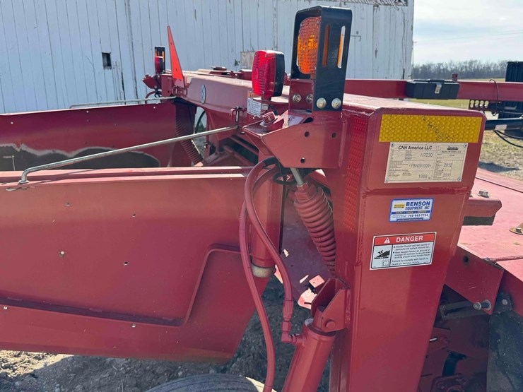 2012-new-holland-h7230-discbine,-rubber-conditioners,-10’4”-cut,-540-pto,--*ybn091009*---field-ready-image-11