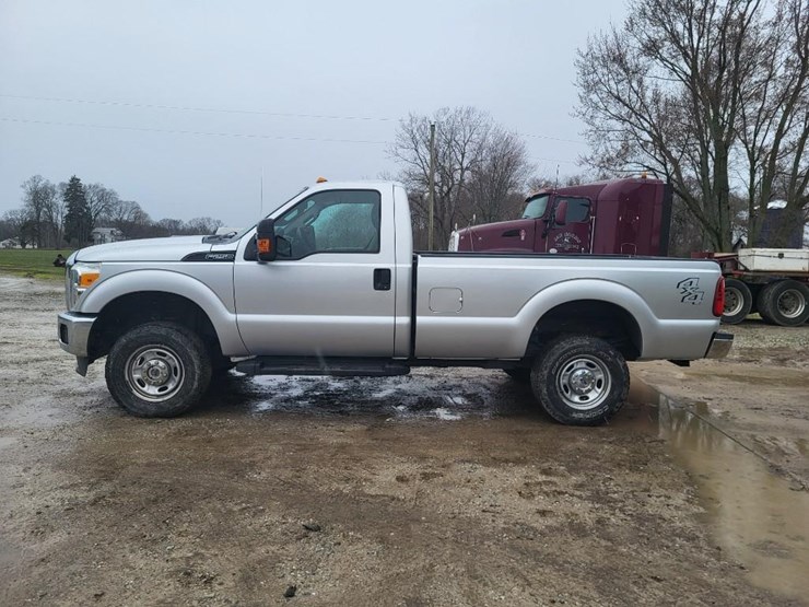 2015-ford-f250-xl-image-2