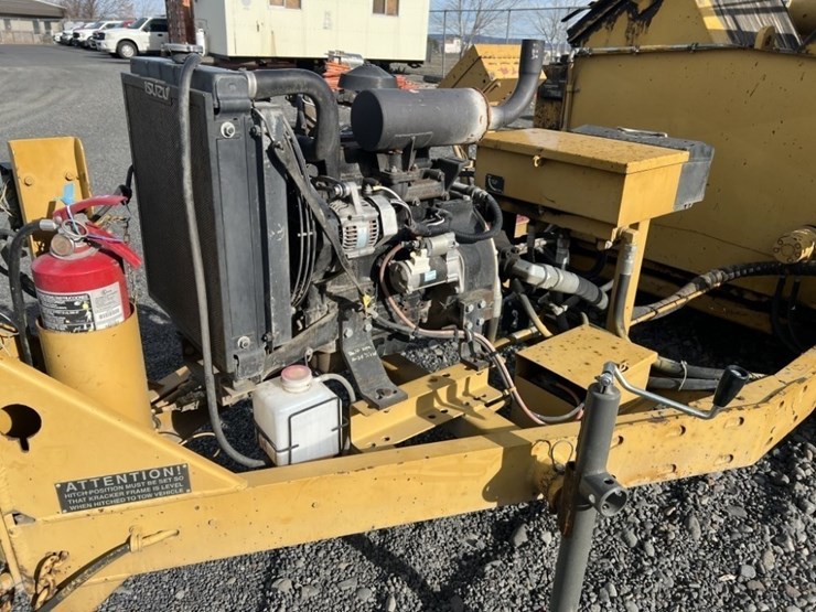 2013-bear-cat-bk250-towable-asphalt-crack-sealer-image-19