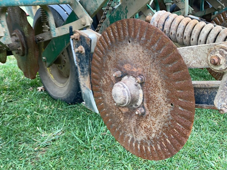 john-deere-7000-image-17