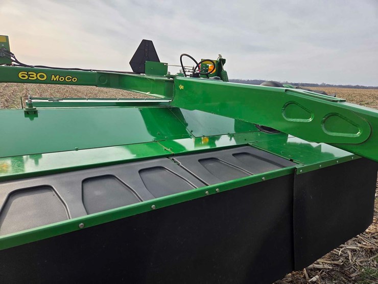 john-deere-630-image-4