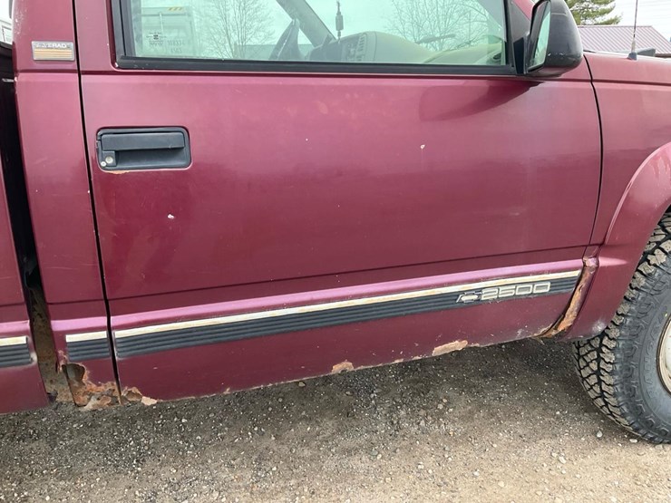 1996-chevrolet-k2500-image-36