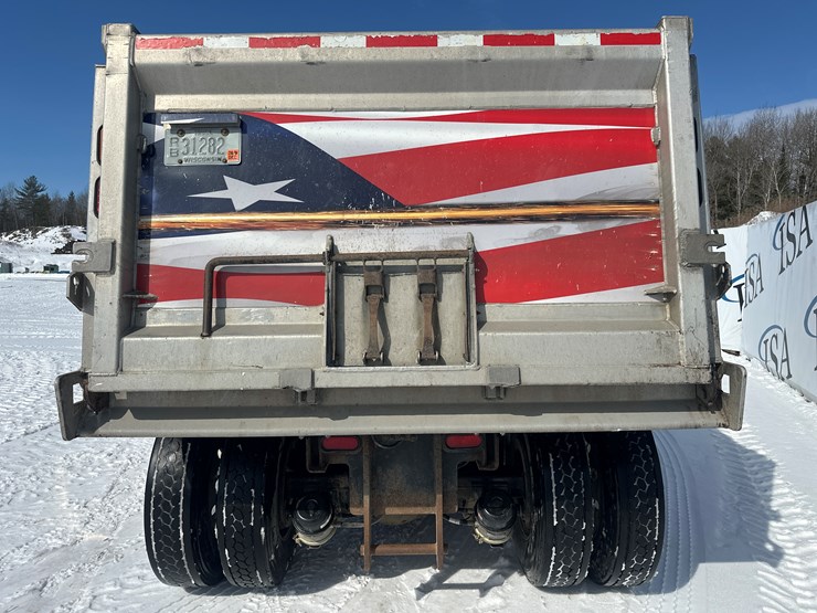 2012-international-7600-image-4