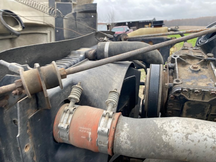 1998-case-ih-4900-image-61