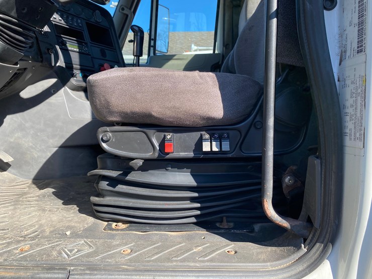 2011-international-prostar-image-61