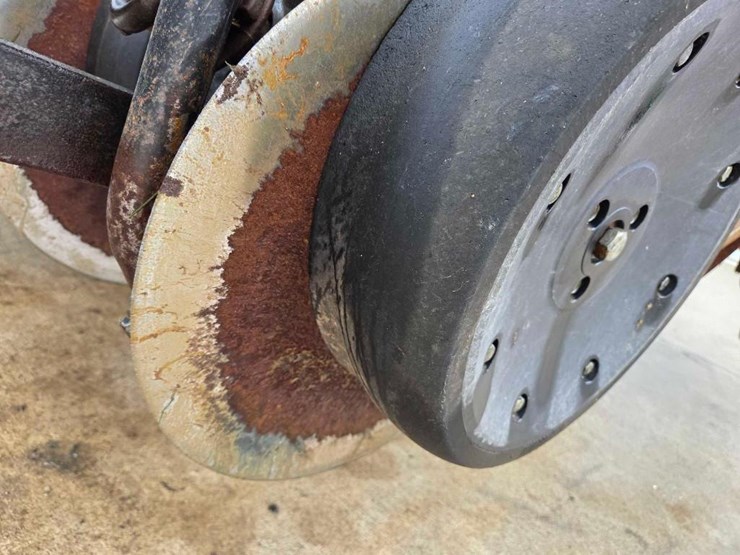 john-deere-1590-image-16