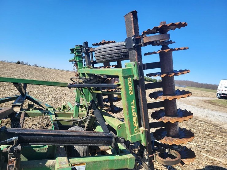 great-plains-2200tt-image-12