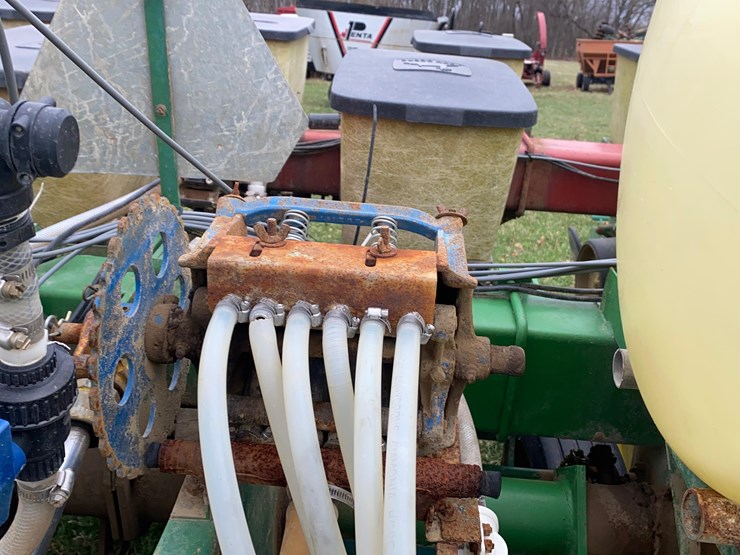 john-deere-7000-image-44