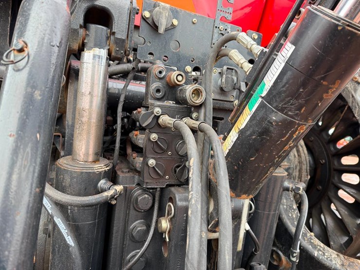 case-ih-magnum-380-rowtrac-image-43