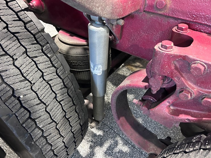 peterbilt-379-image-38