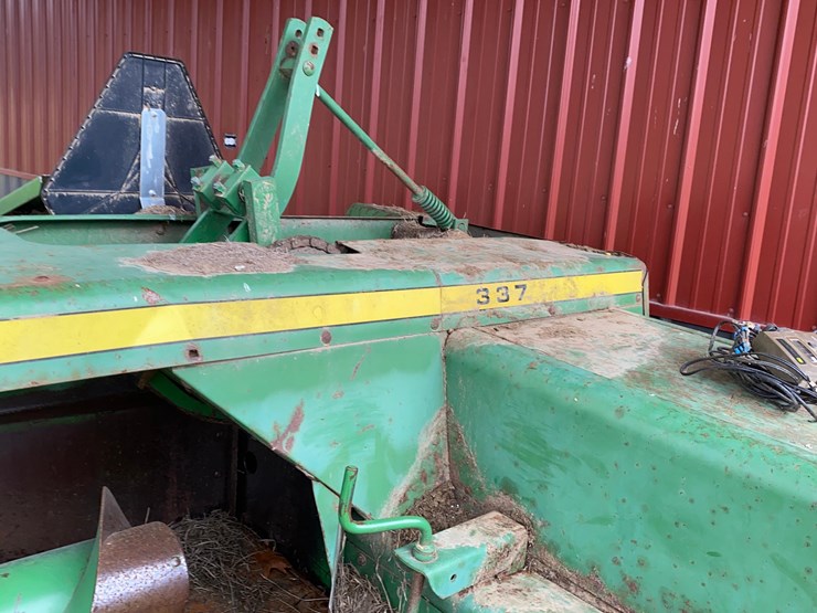 john-deere-337-image-28