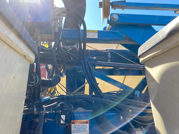 2009-kinze-3600-image-31