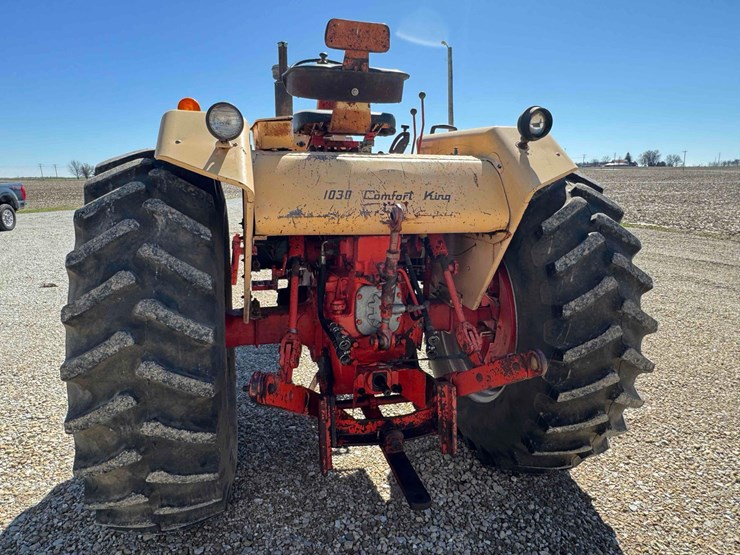 case-1030-comfort-king-tractor,-diesel,-wide-front,-18.4-34-tires,-5-front-weights,-2-remotes,-3pt.,-image-12