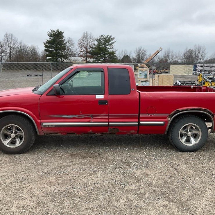 2000 CHEVROLET S10