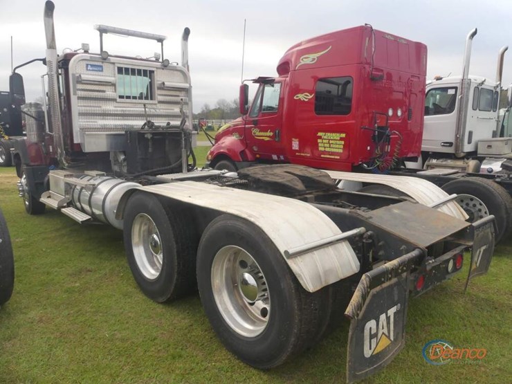 2017-caterpillar-ct660l-image-3