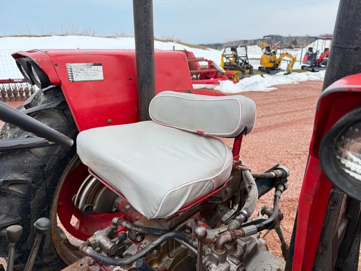 massey-ferguson-165-image-32