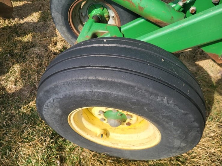 john-deere-2700-image-20