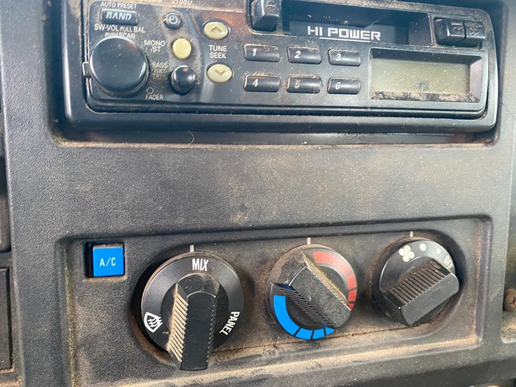 1998-case-ih-4900-image-49