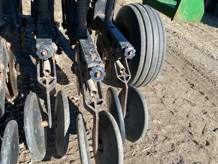 great-plains-solid-stand-30-image-61