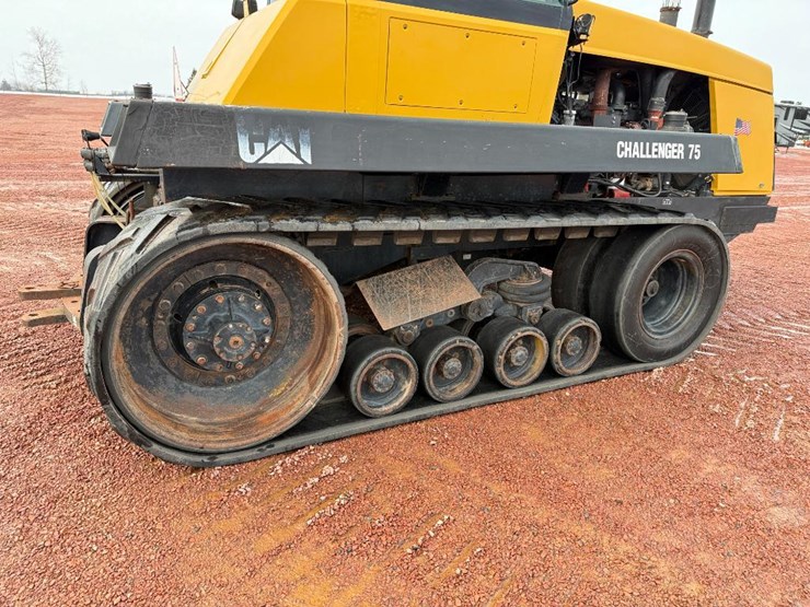 challenger-75-image-14