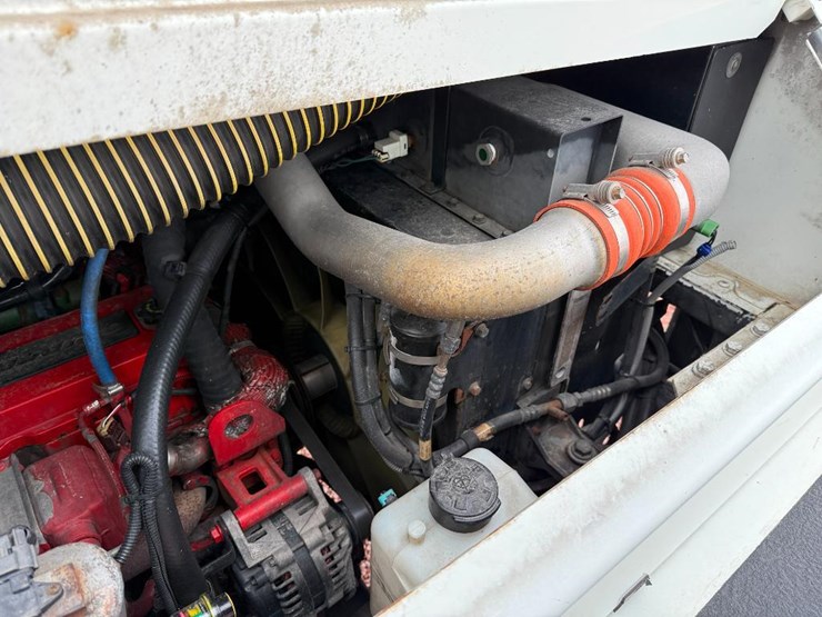 2013-kalmar-ottawa-4x2-image-36