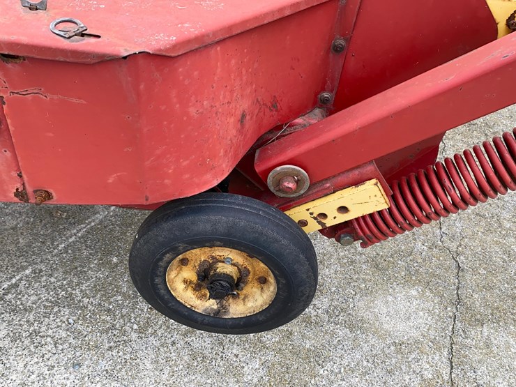 new-holland-144-image-25