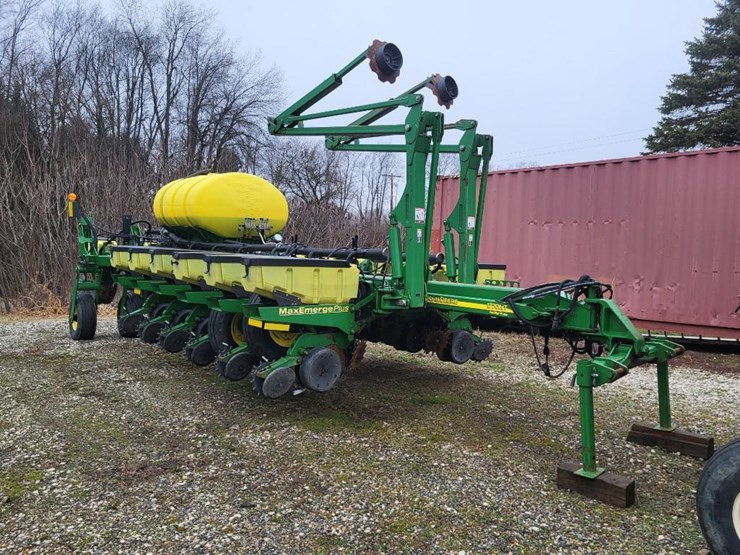 2010-john-deere-1770nt-image-1