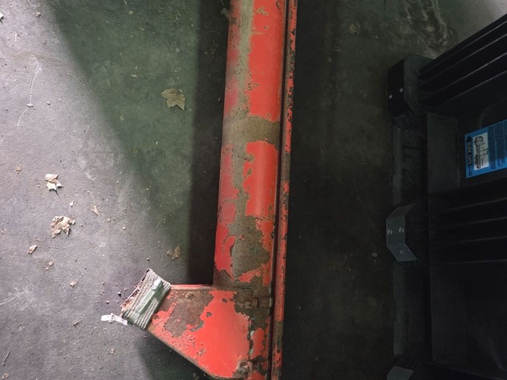 14'-killbros-hydraulic-drive-auger-for-gravity-wagon-image-8