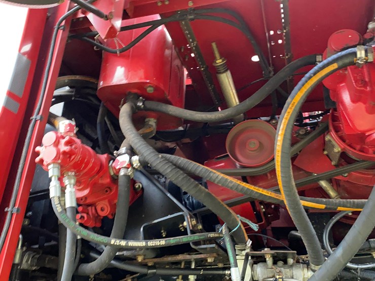 case-ih-6088-image-32