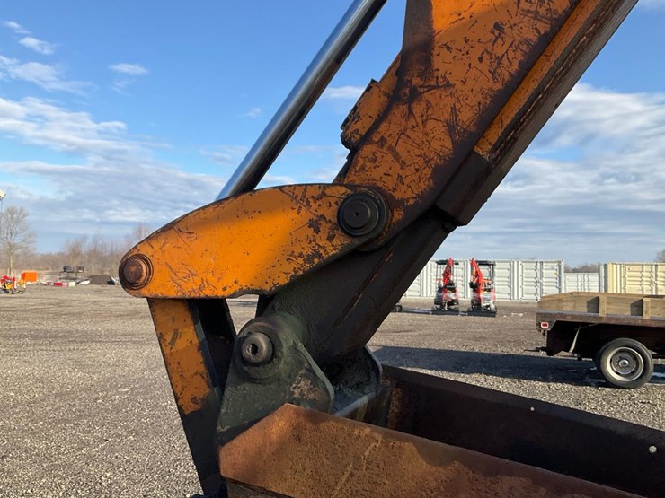 1982-case-580d-image-48