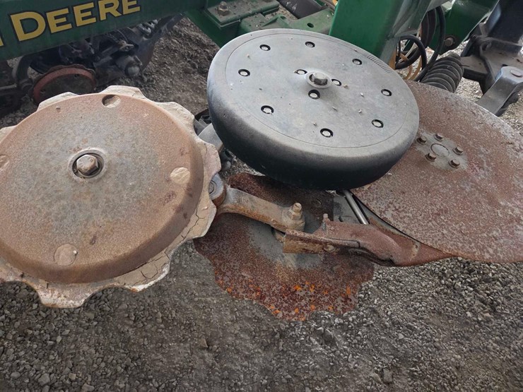 john-deere-2510l-image-23