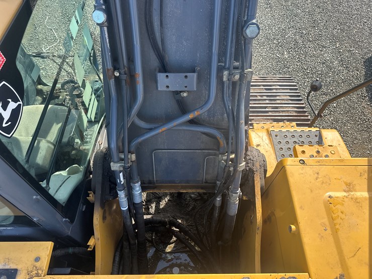 deere-350g-lc-image-22