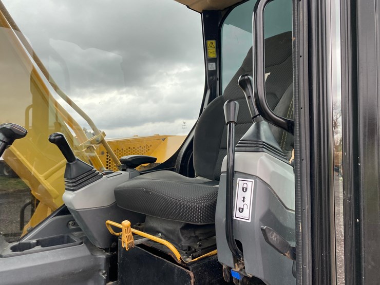 2019-caterpillar-307.5-image-32