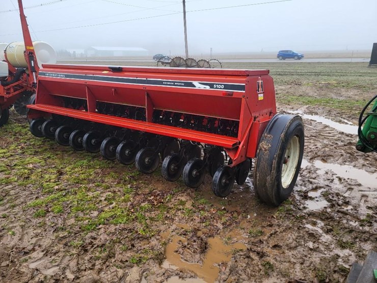 case-ih-5100-image-7