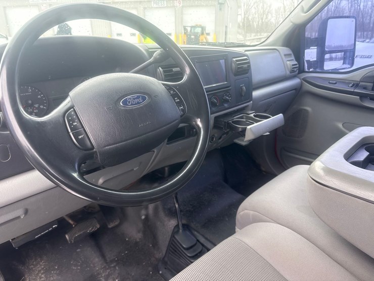 2004-ford-f350-image-24