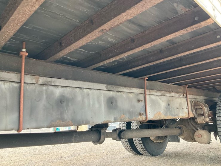 2005-international-durastar-4300-image-24