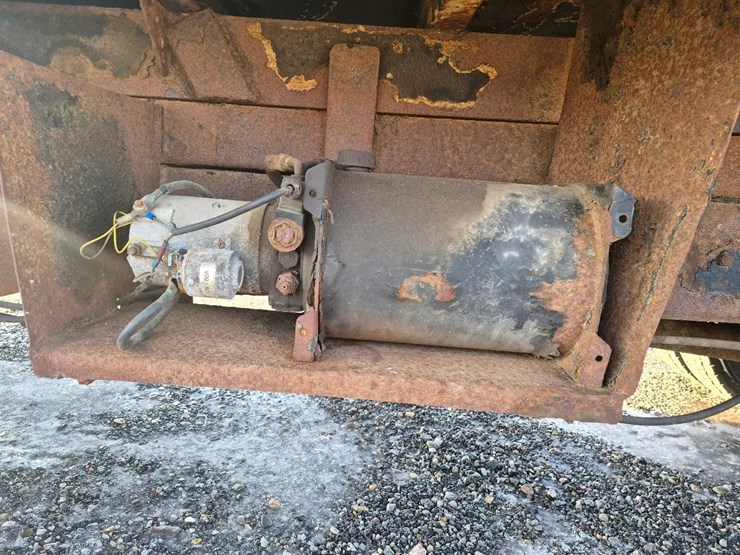 1992-chevrolet-3500-image-19