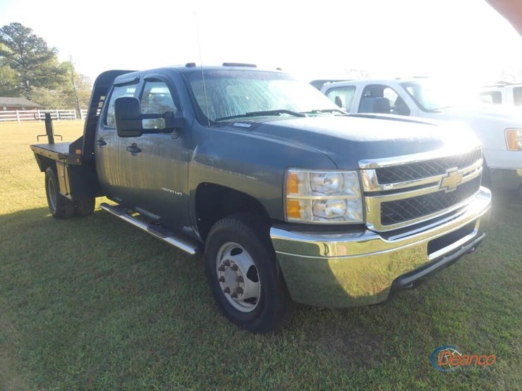 2012-chevrolet-3500hd-image-1