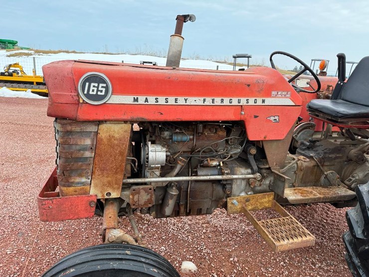massey-ferguson-165-image-12