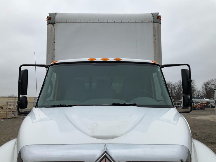 2005-international-durastar-4300-image-12